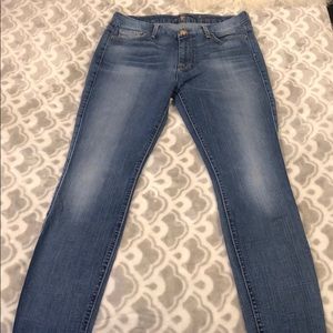 Barely worn jeans like new ( 7 for all mankind)